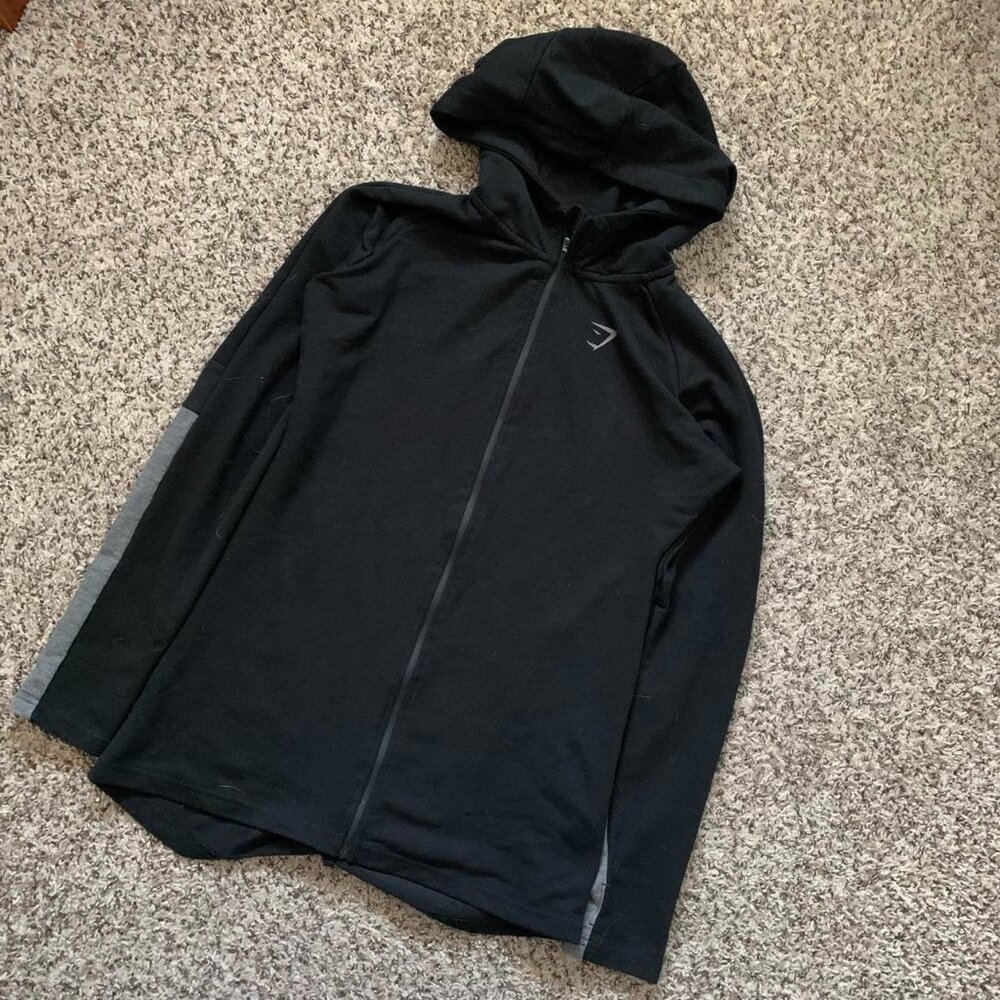 Women Gymshark hoodie with grey accents #fitness